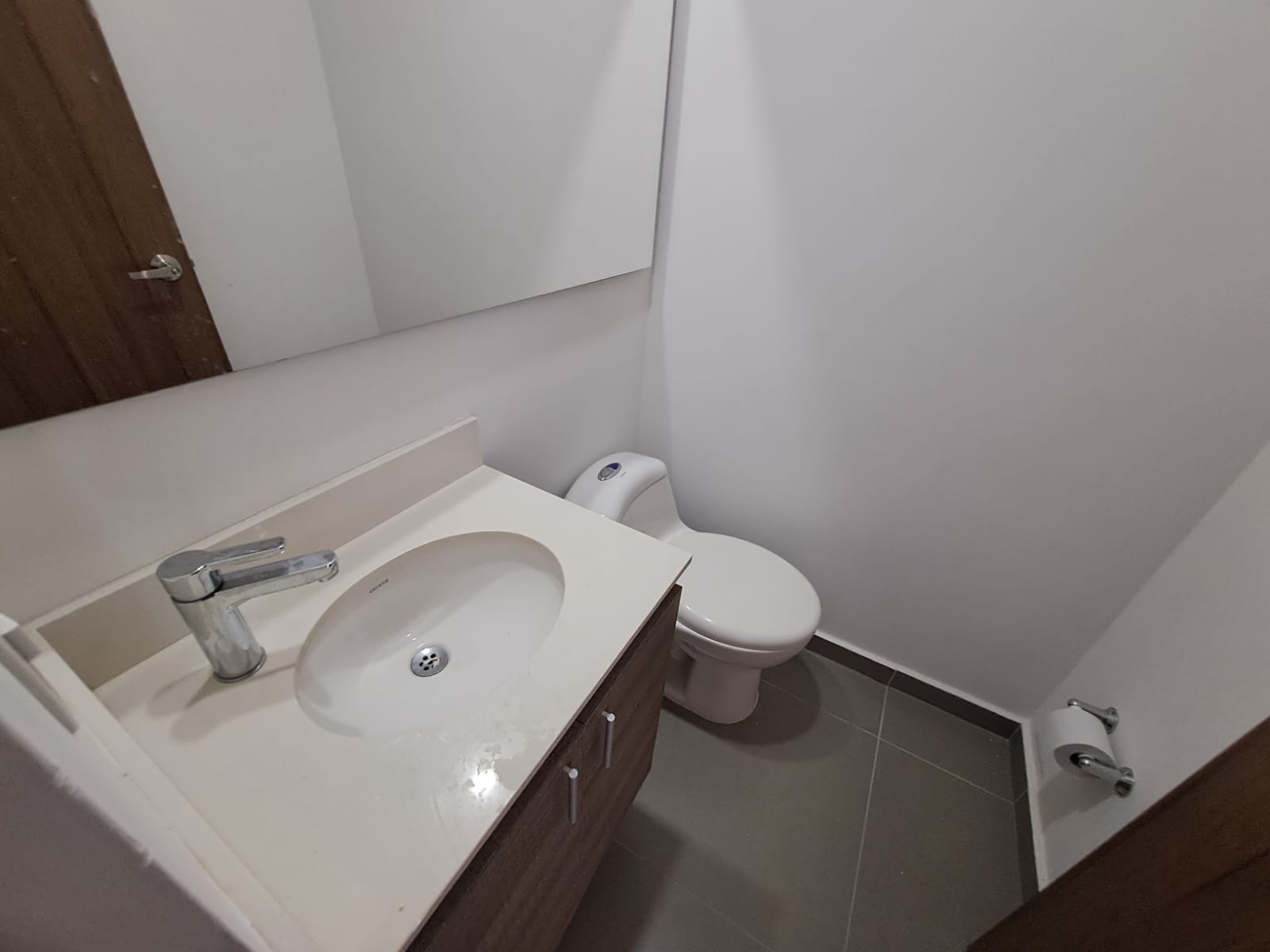 ARRIENDO APARTAMENTO ENVIGADO LOMA DE LAS BRUJAS  BIOCITY GRAND