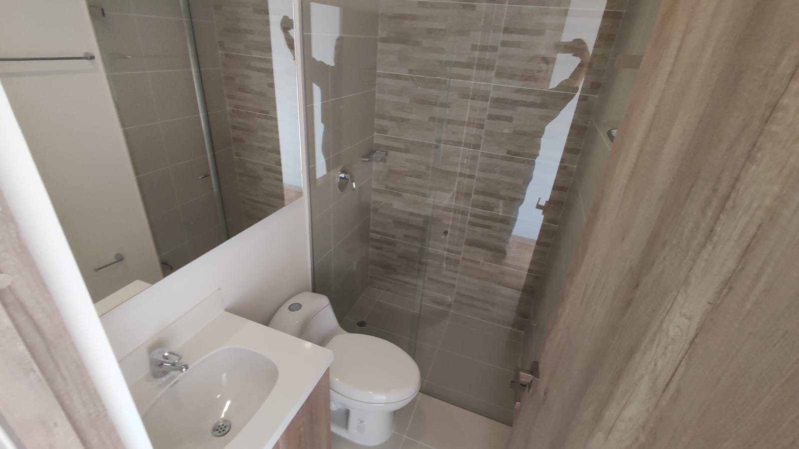 ARRIENDO APARTAMENTO EN CIUDAD DEL RIO