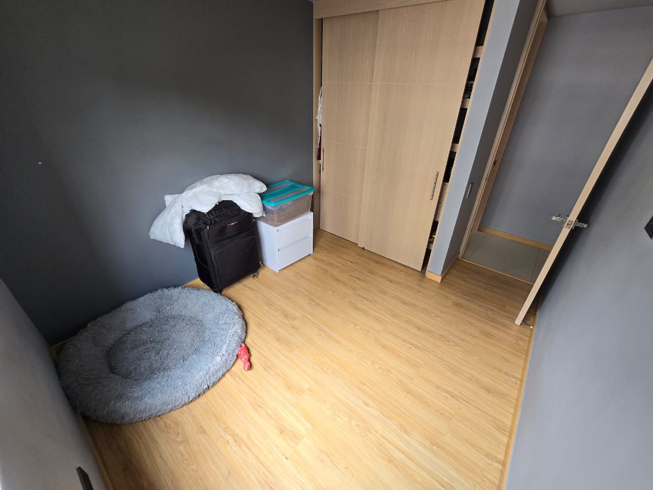 ARRIENDO APARTAMENTO EN LA LOMA DEL INDIO