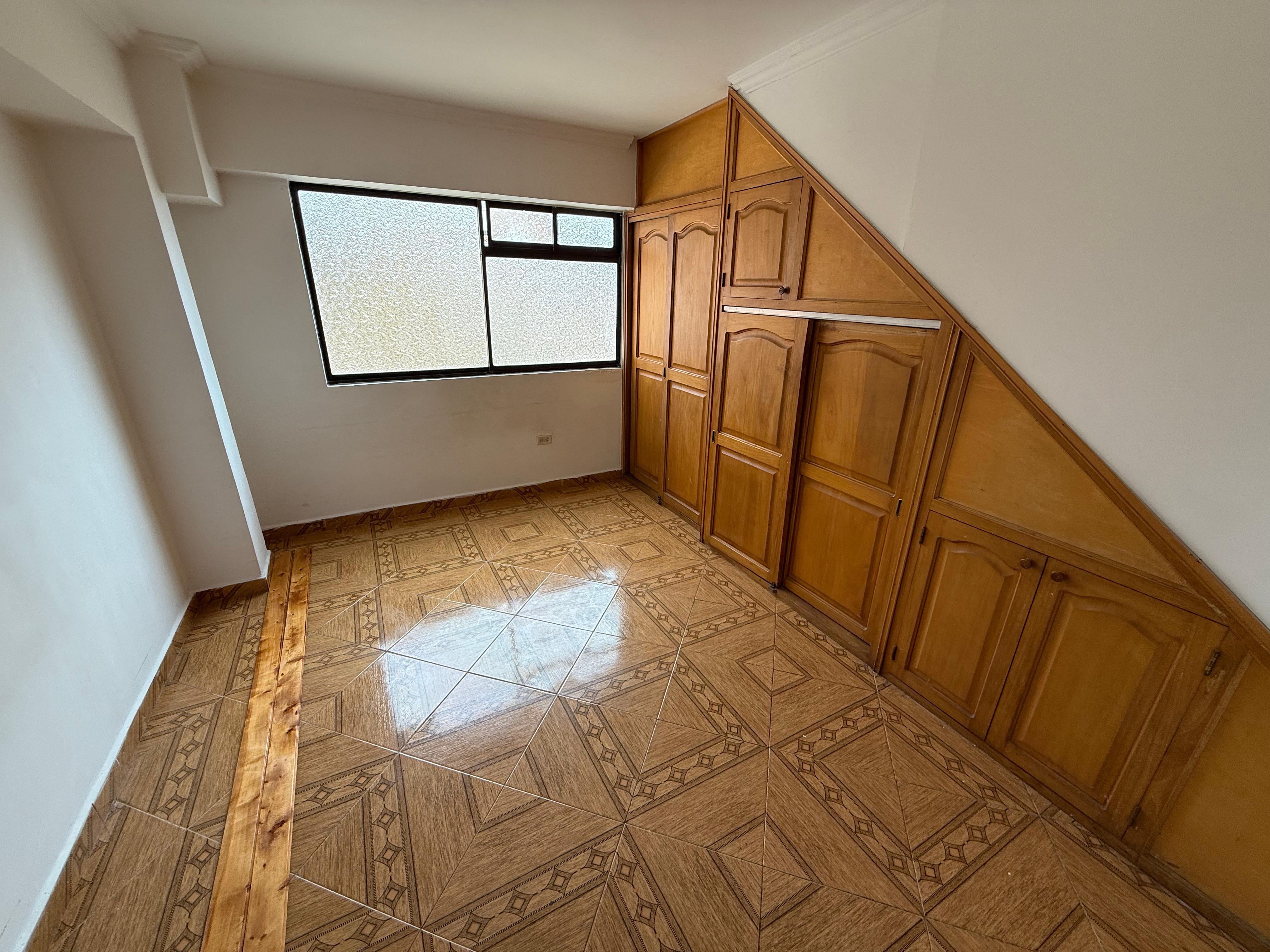 ARRIENDO APARTAMENTO EN LA FLORESTA