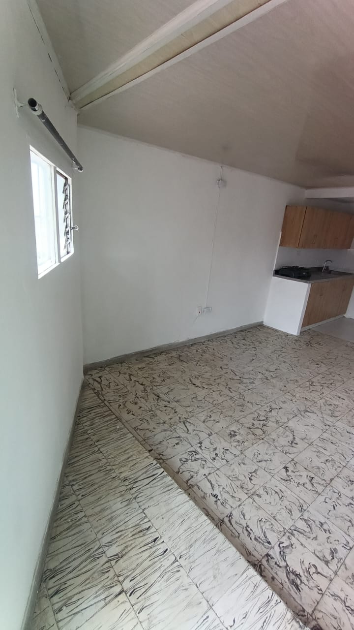 ARRIENDO APARTA ESTUDIO LAURELES