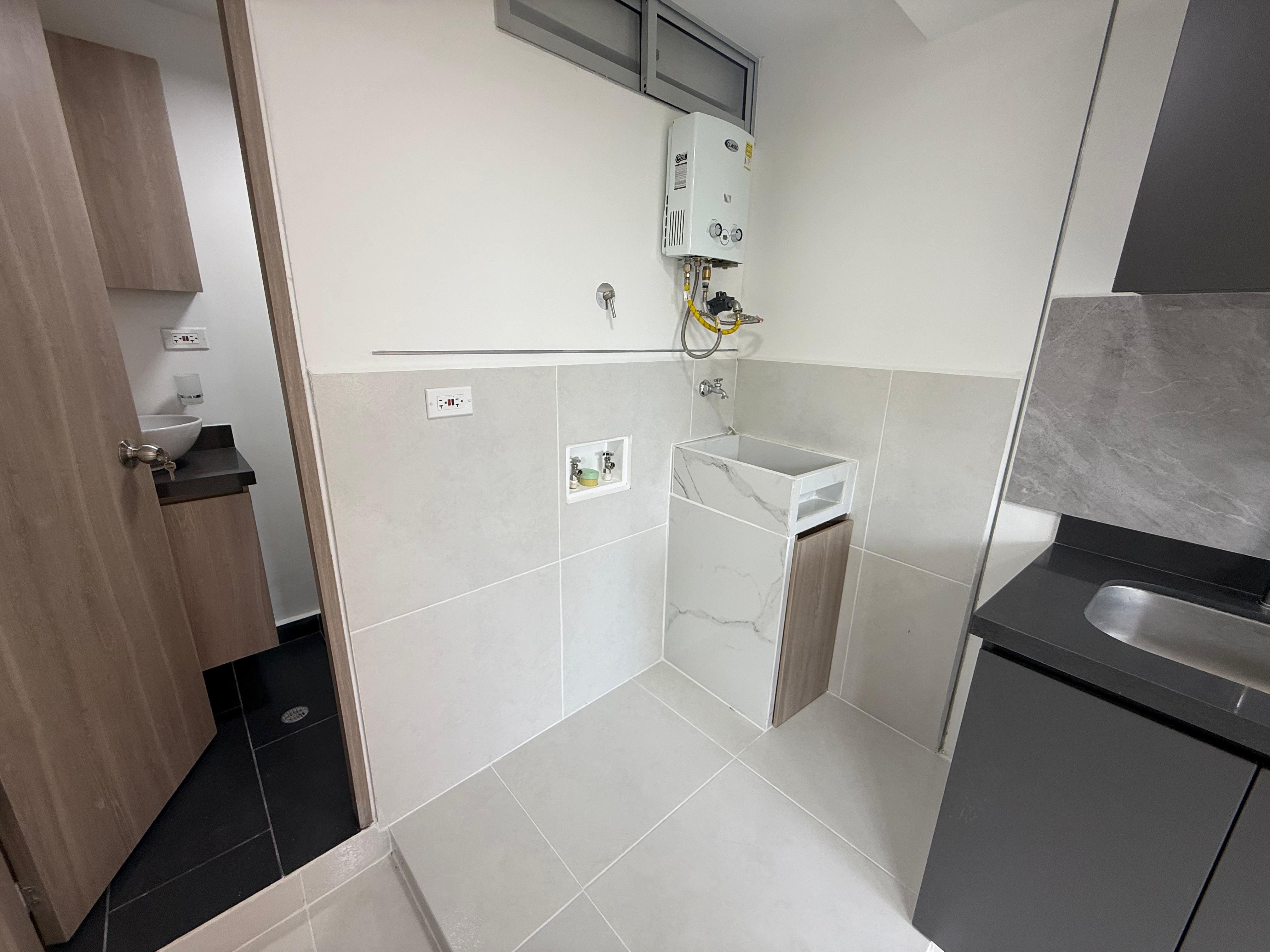 ARRIENDO APARTAESTUDIO EN NIQUIA PARTE BAJA
