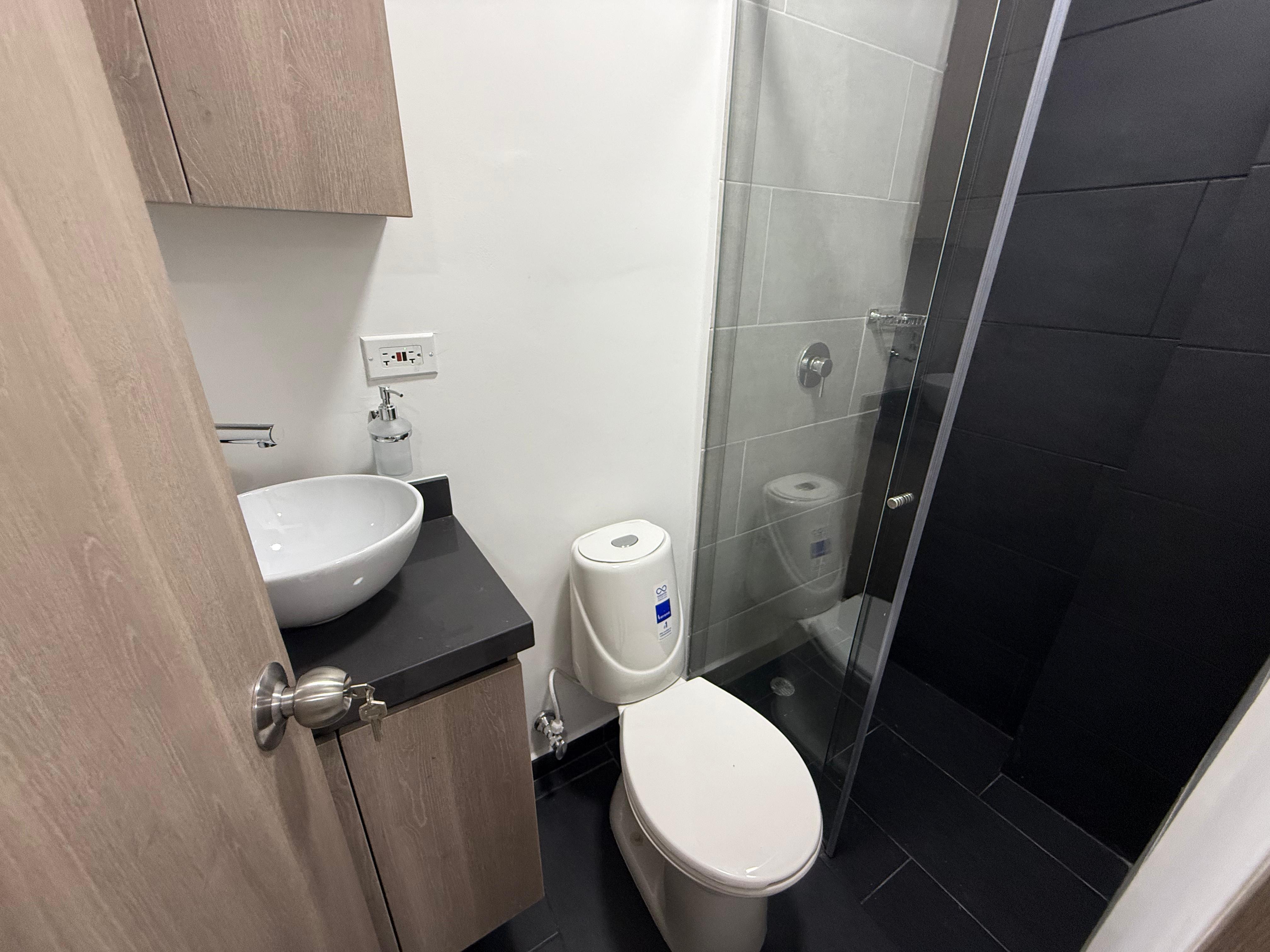 ARRIENDO APARTAESTUDIO EN NIQUIA PARTE BAJA