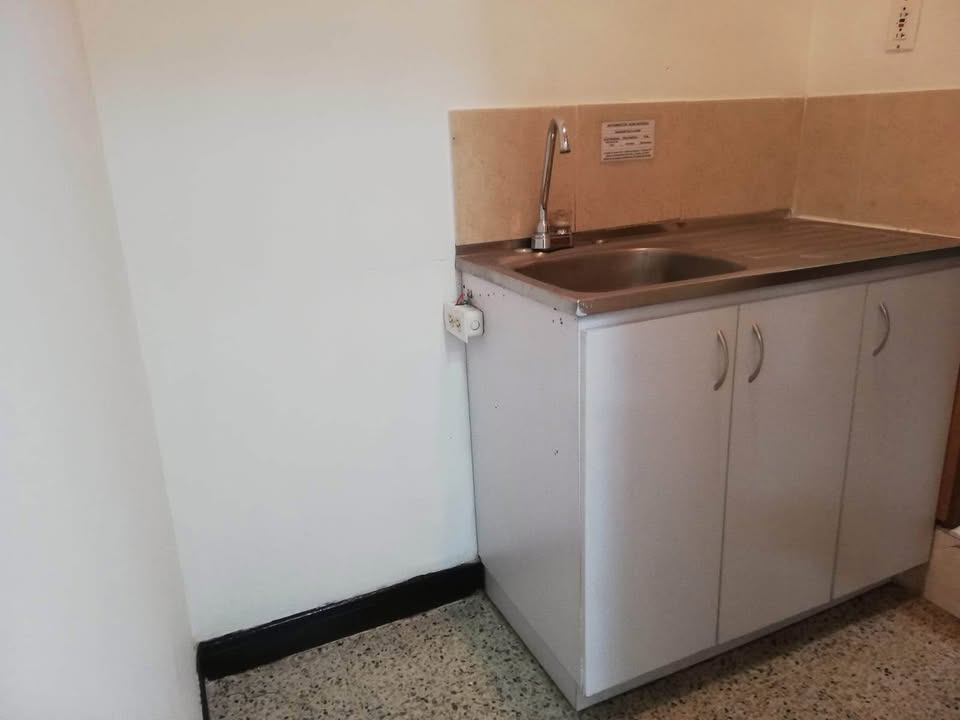 ARRIENDO LOCAL EN CC CONTEMPORÁNEO