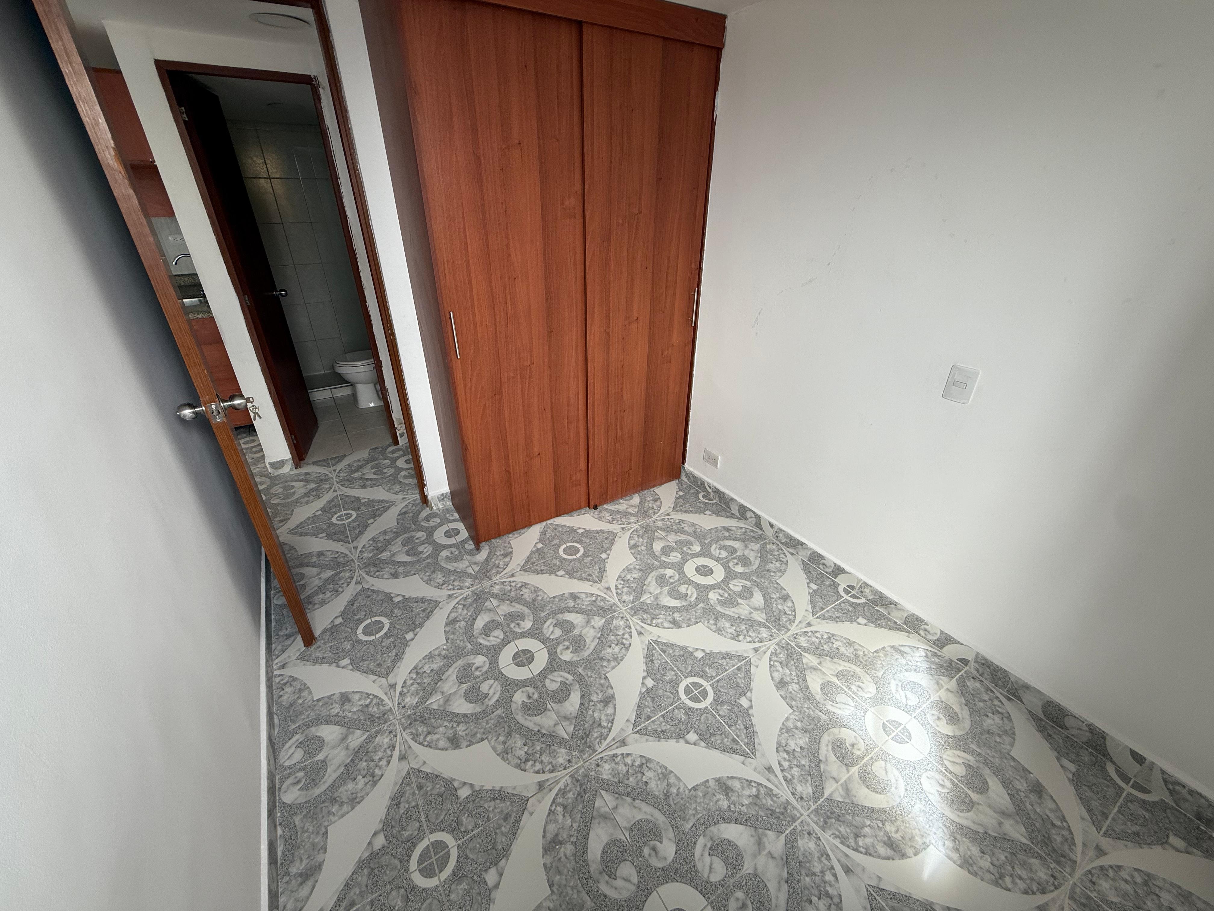 ARRIENDO APARTAMENTO EN ROBLEDO PAJARITO