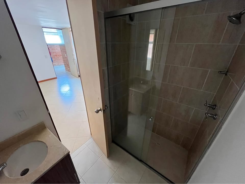 VENDO APARTAMENTO EN LAURELES