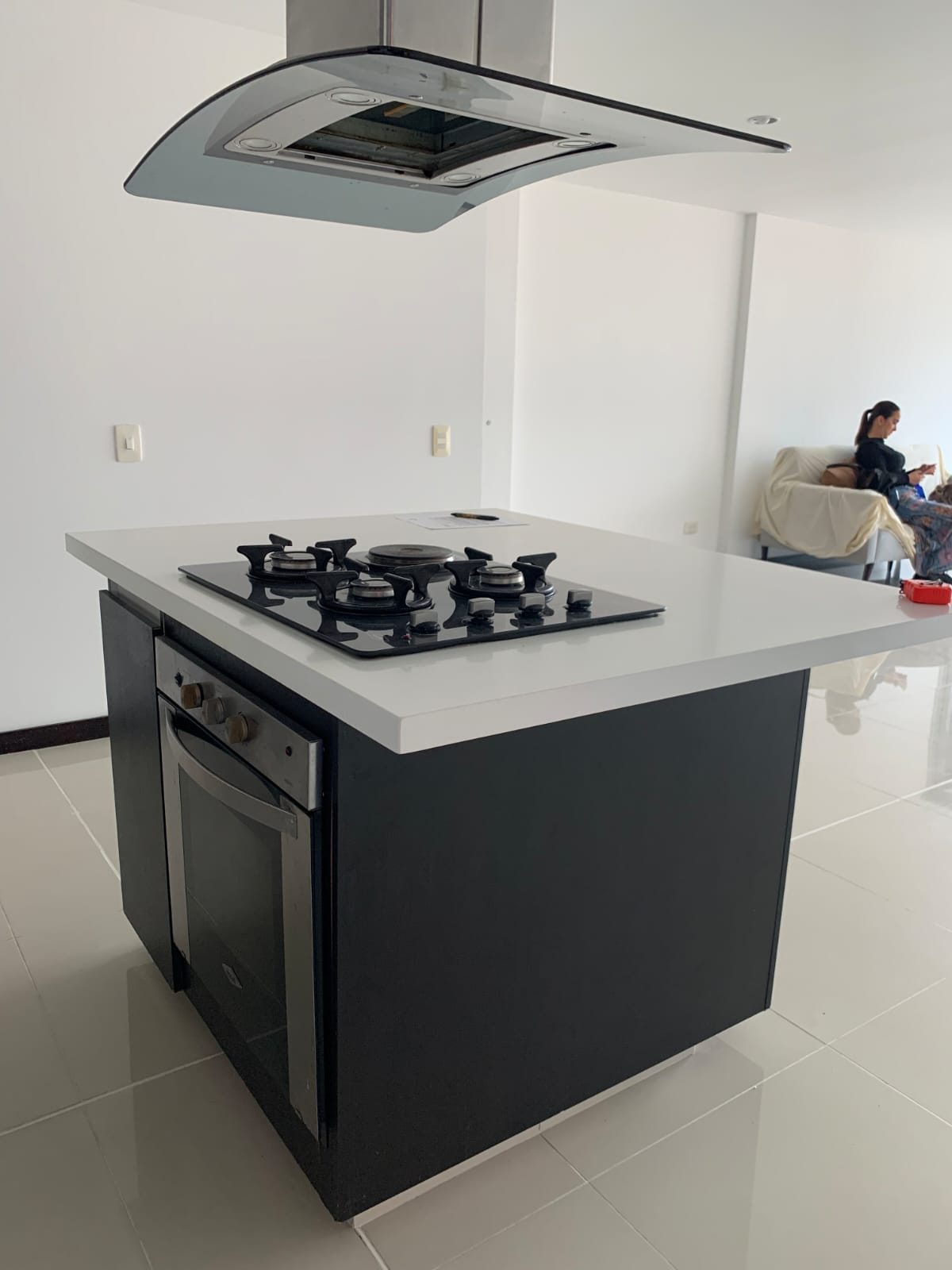 ARRIENDO APARTAMENO EN LA LOMA DE LAS BRUJAS
