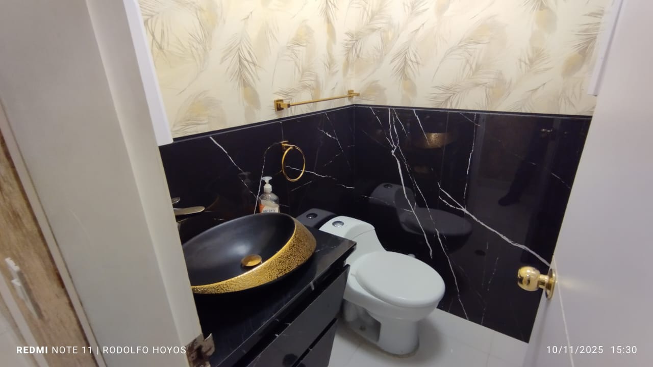 Arriendo Local En Patio Bonito