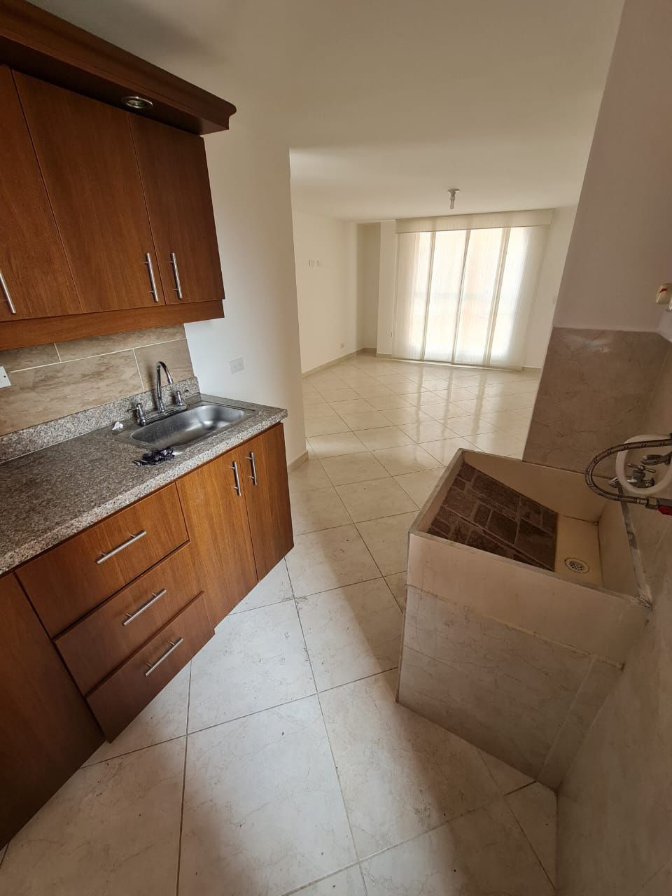 ARRIENDO APARTAMENTO EN LAURELES