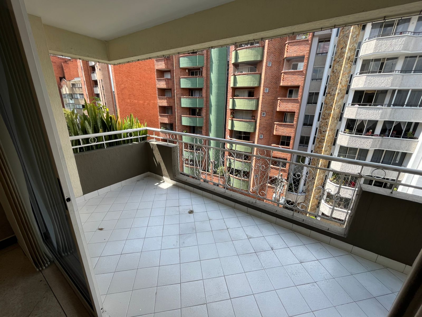 Arriendo Apartamento Sector Laureles las Acacias