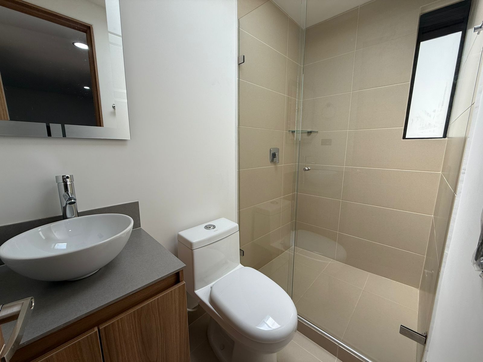 ARRIENDO APARTAMENTO EN SANTA ROSA DE LIMA FLORESTA