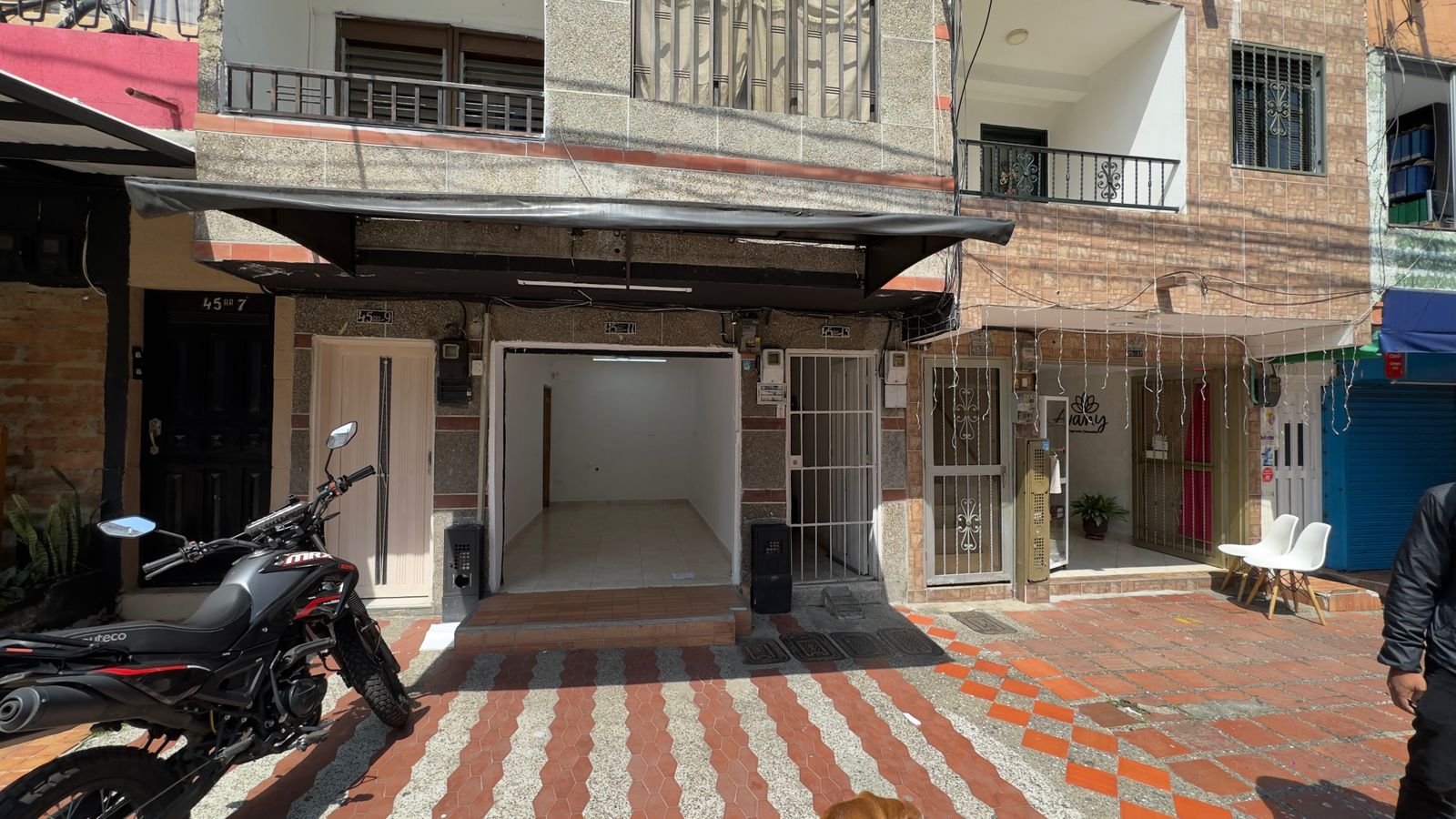 ARRIENDO LOCAL FLORESTA