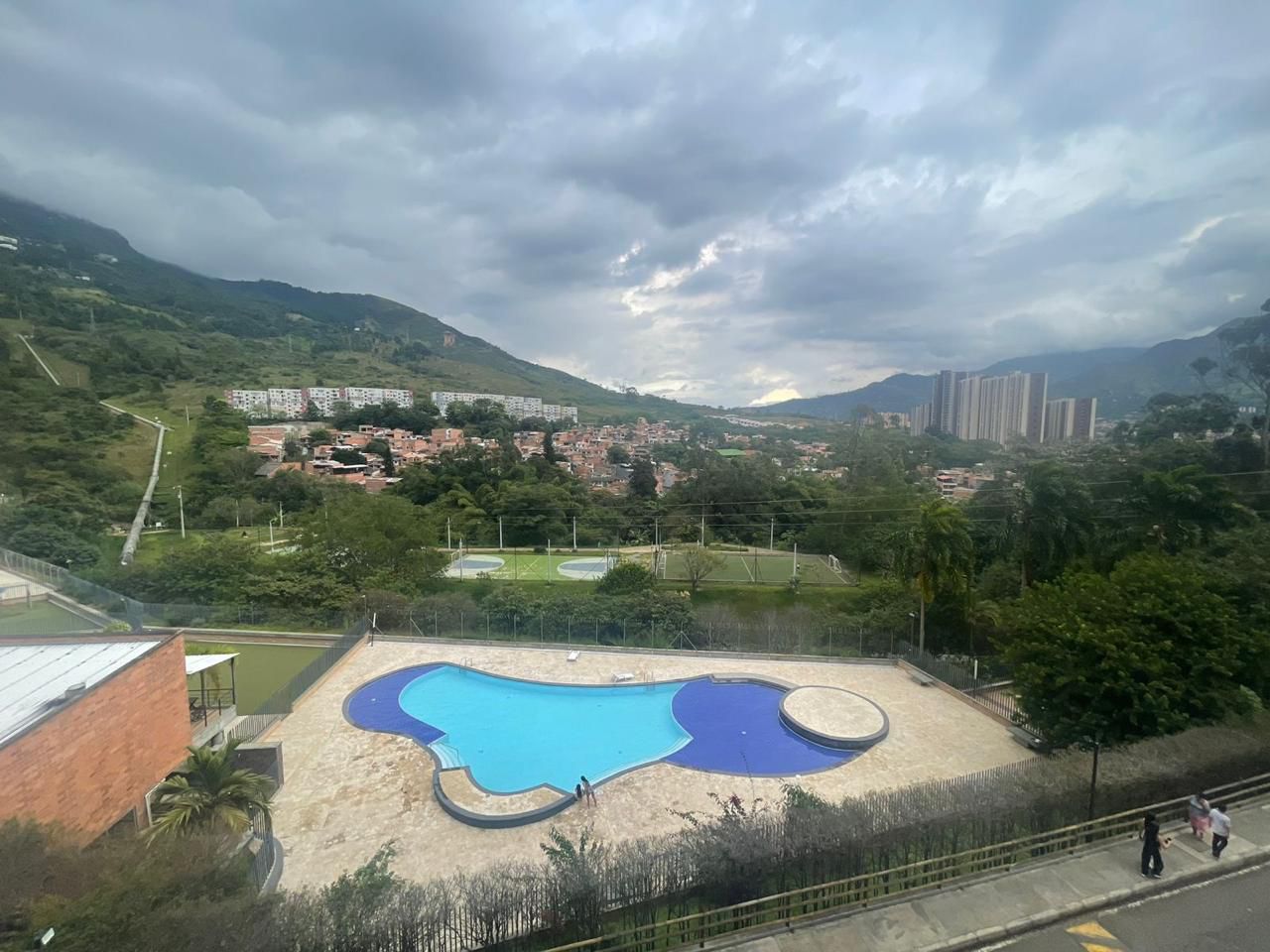 ARRIENDO APARTAMENTO EN NIQUIA NORTEAMERICA