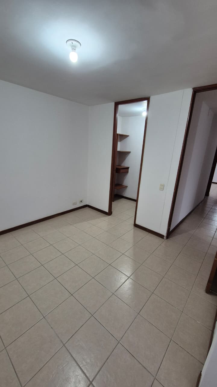 ARRIENDO APARTAMENTO EN EL POBLADO
