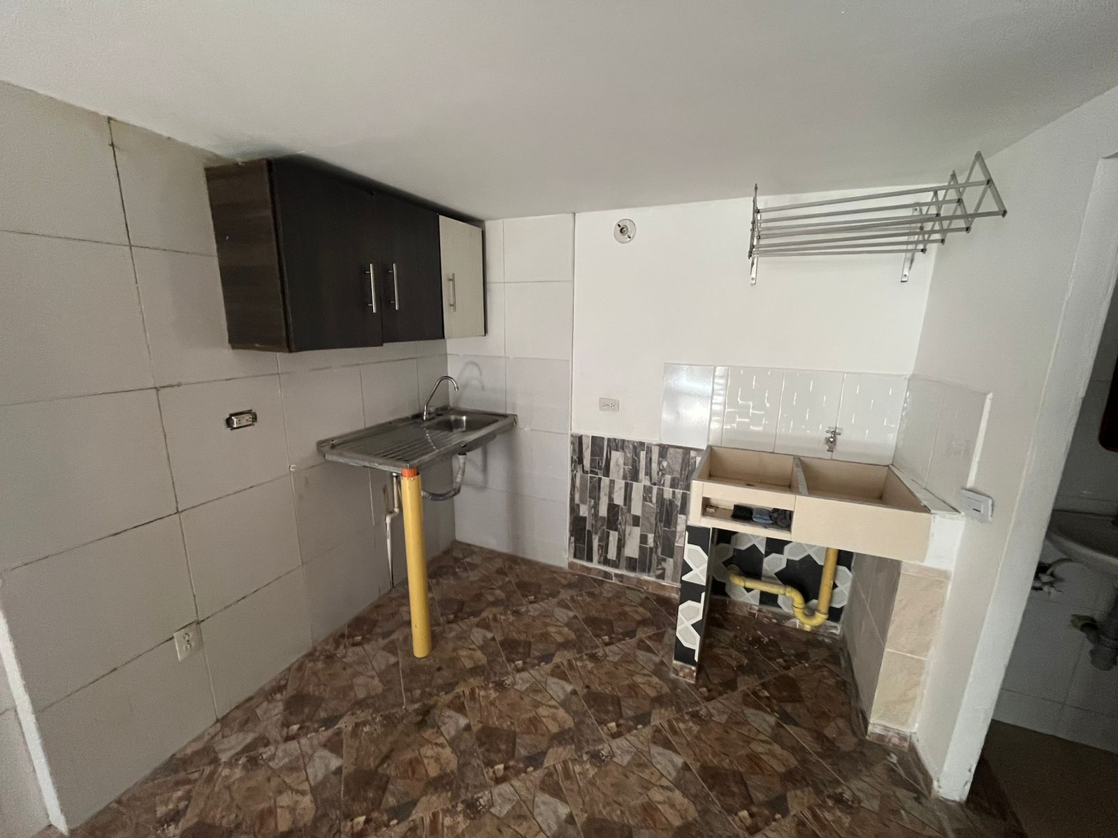 Arriendo Aparta estudio Robledo el Diamante