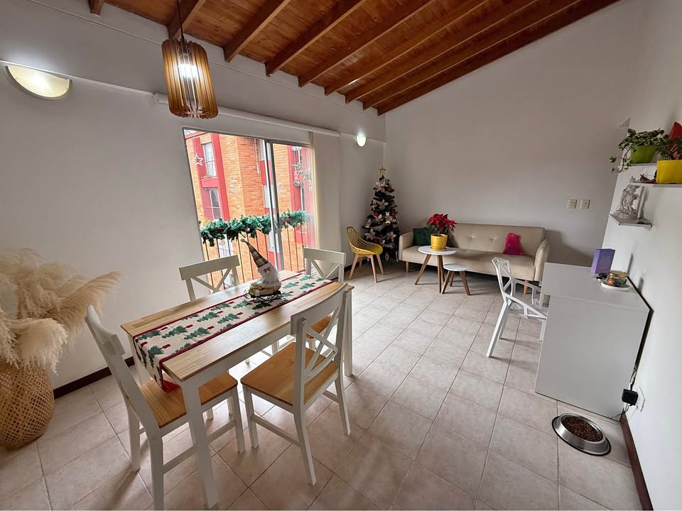 VENDO APARTAMENTO EN LAURELES