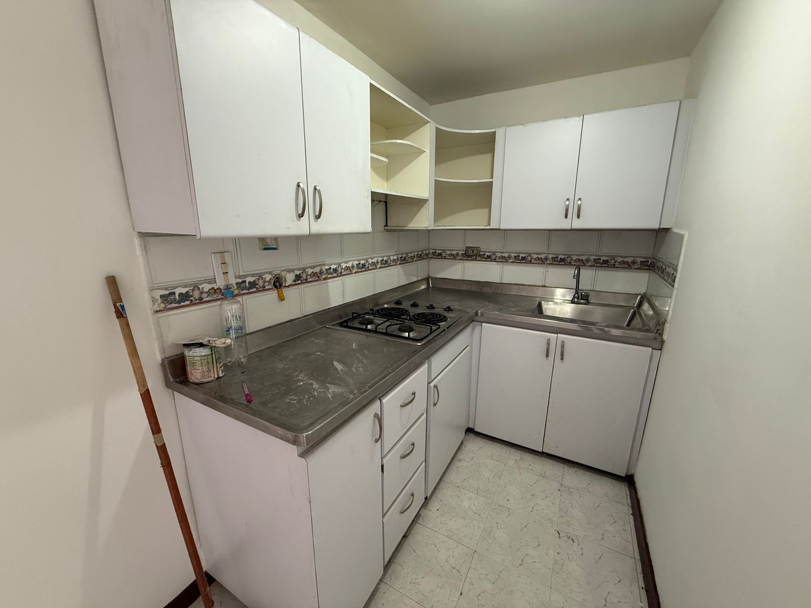 ARRIENDO APARTAESTUDIO EN LAURELES ESTADIO