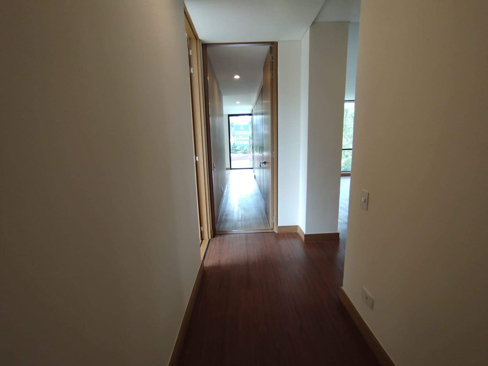 VENDO APARTAMENTO EN LLANO GRANDE