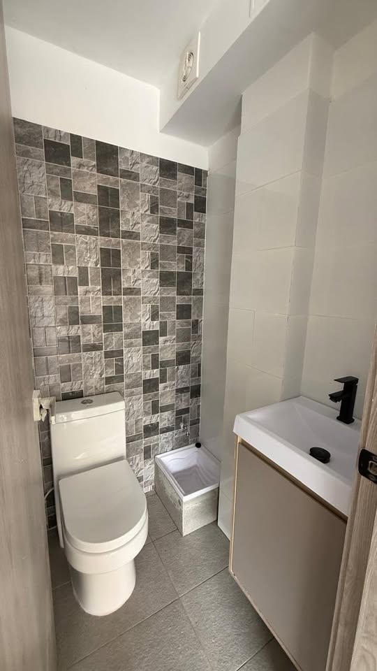 ARRIENDO LOCAL EN LAURELES ESTADIO