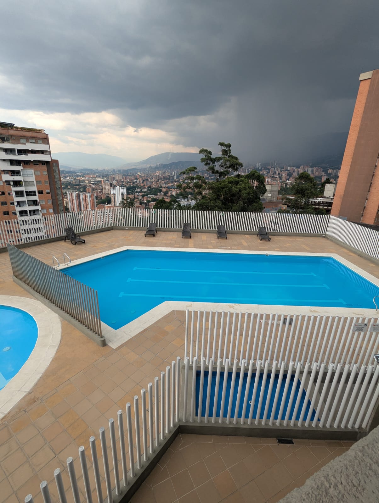 ARRIENDO APARTAMENTO EN ENVIGADO LOMA DEL BARRO