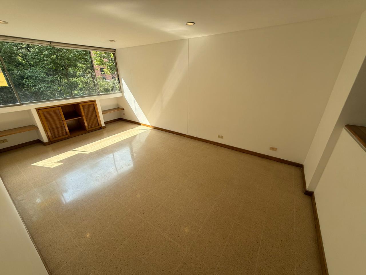 ARRIENDO APARTAMENTO EN EL POBLADO