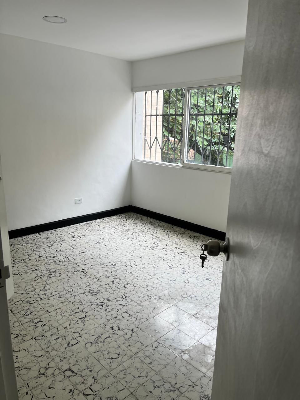 ARRIENDO OFICINA EN LA CASTELLANA