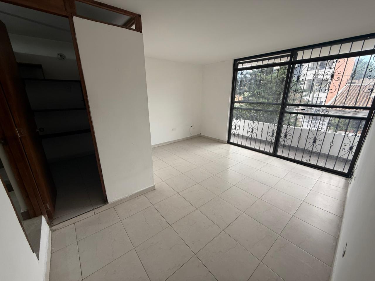 ARRIENDO APARTAMENTO EN CALASANZ PARTE BAJA