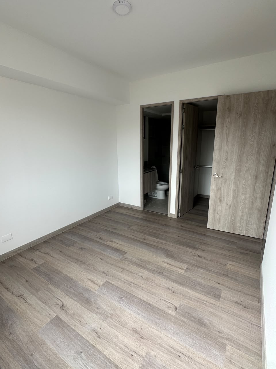 ARRIENDO APARTAMENTO EN CUIDAD DEL RIO