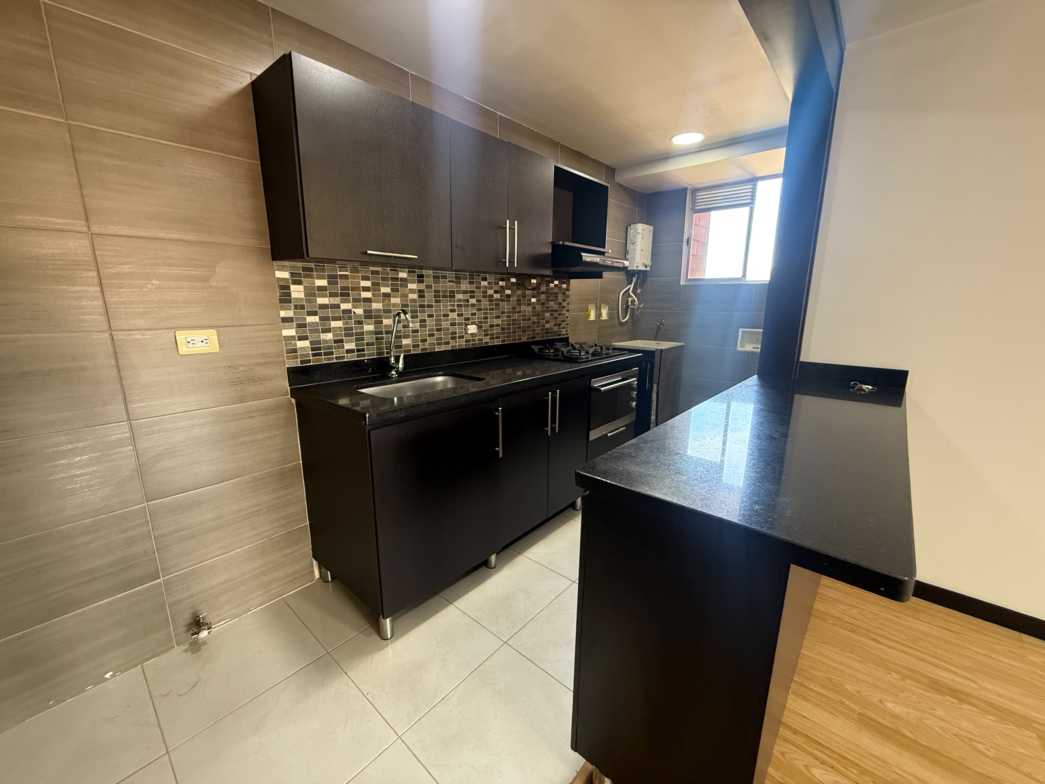 Arriendo Apartamento en los Colores