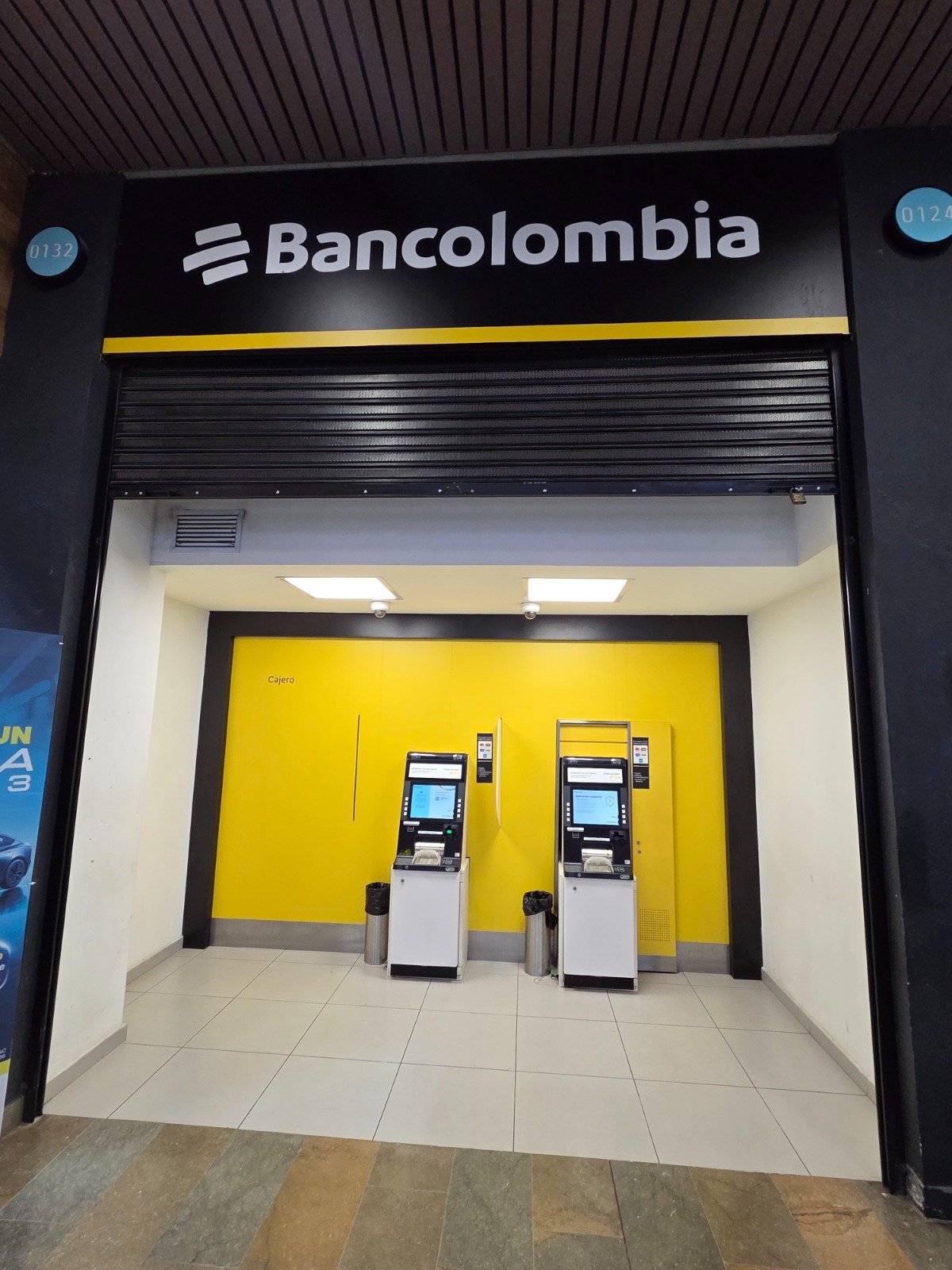 VENDO LOCAL EN EL MIXY MALL LOS COLORES