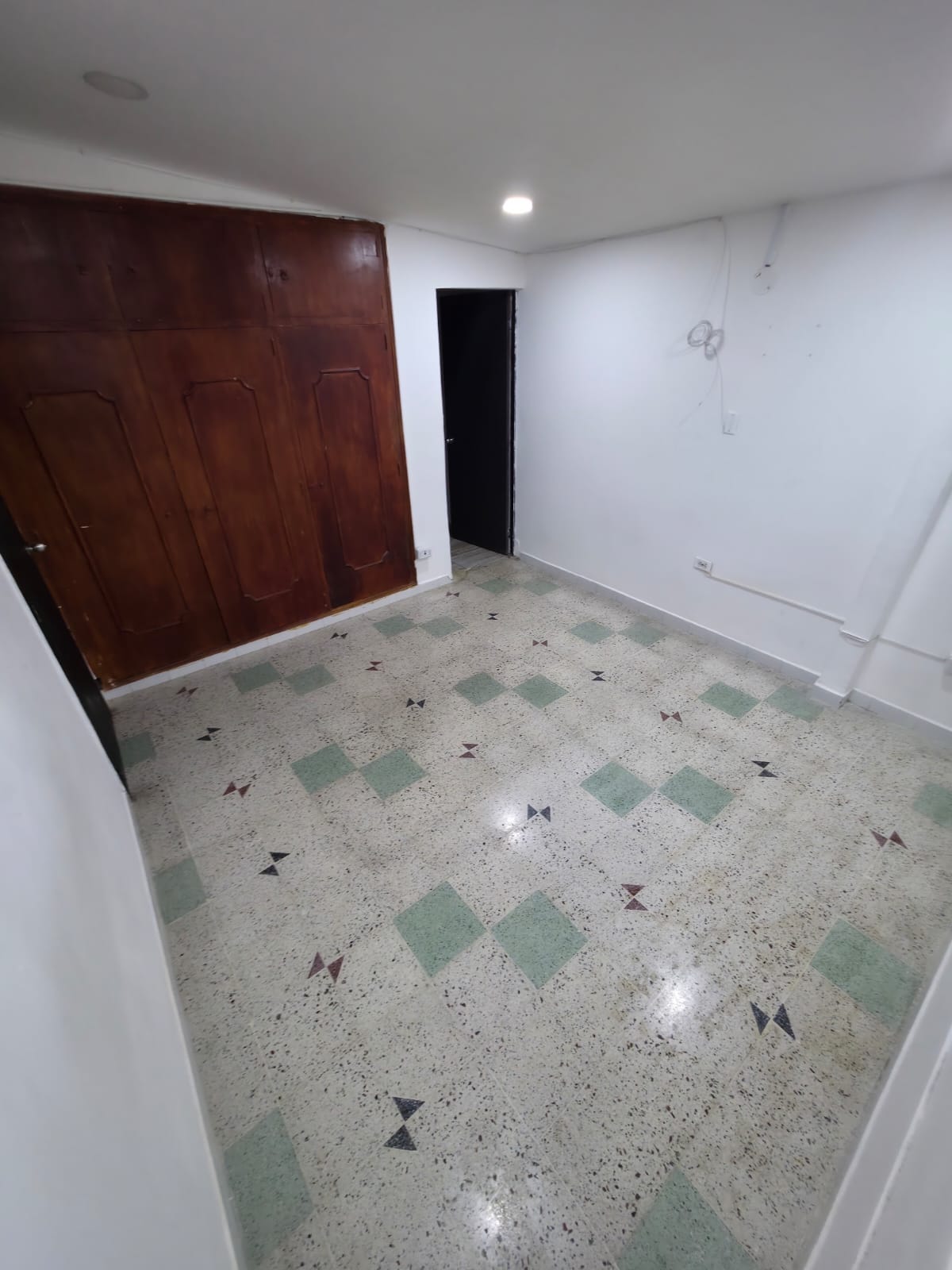ARRIENDO CASA COMERCIAL EN CALASANZ