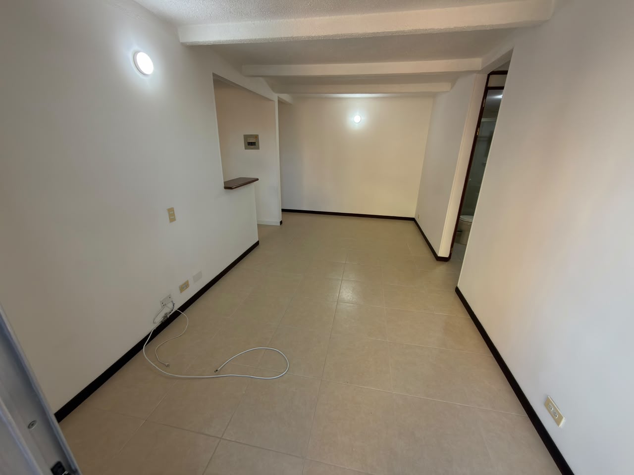 ARRIENDO APARTAMENTO EN LOMA DE LOS BERNAL