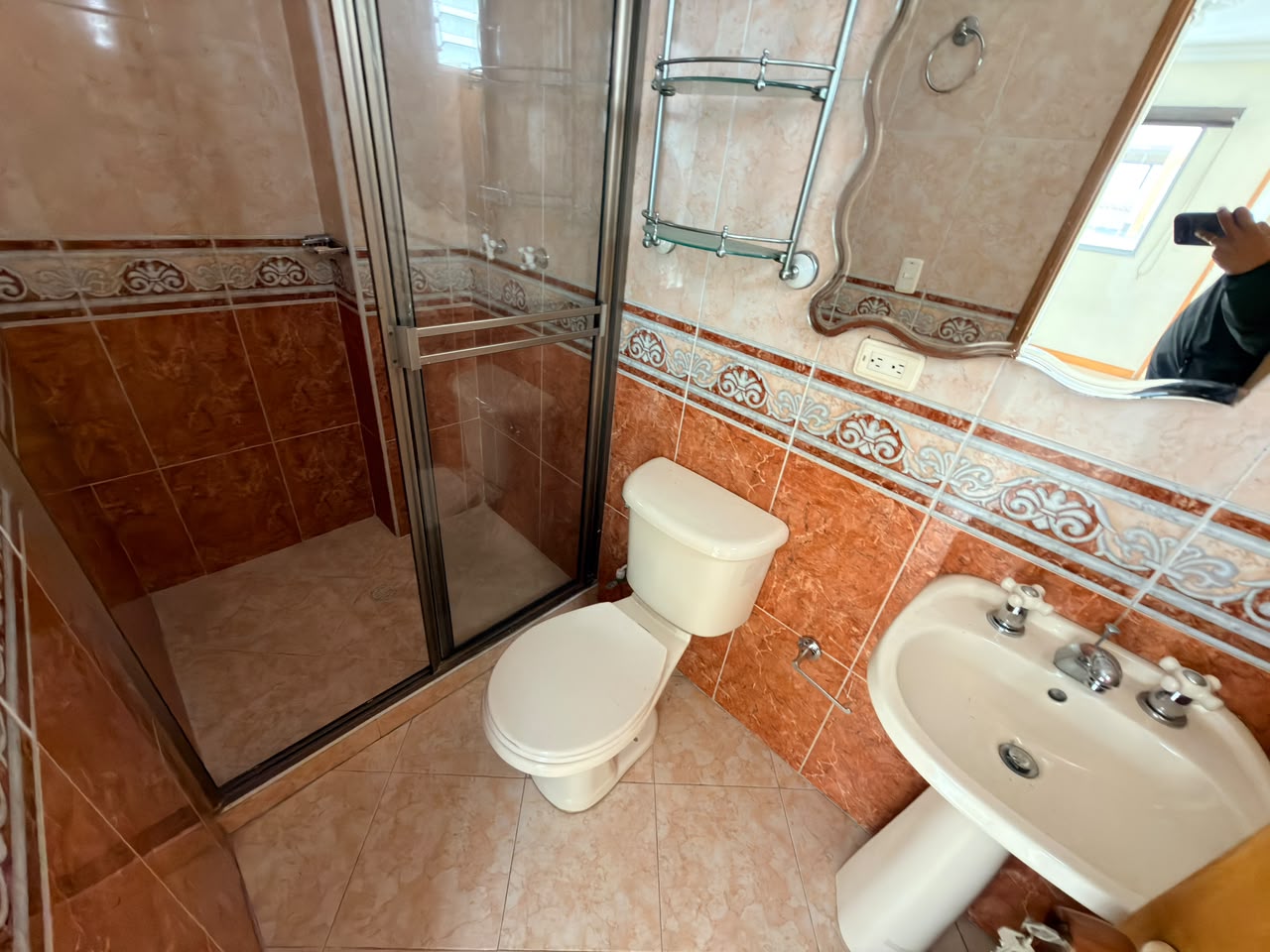 ARRIENDO APARTAMENTO DUPLEX EN EL VELODROMO