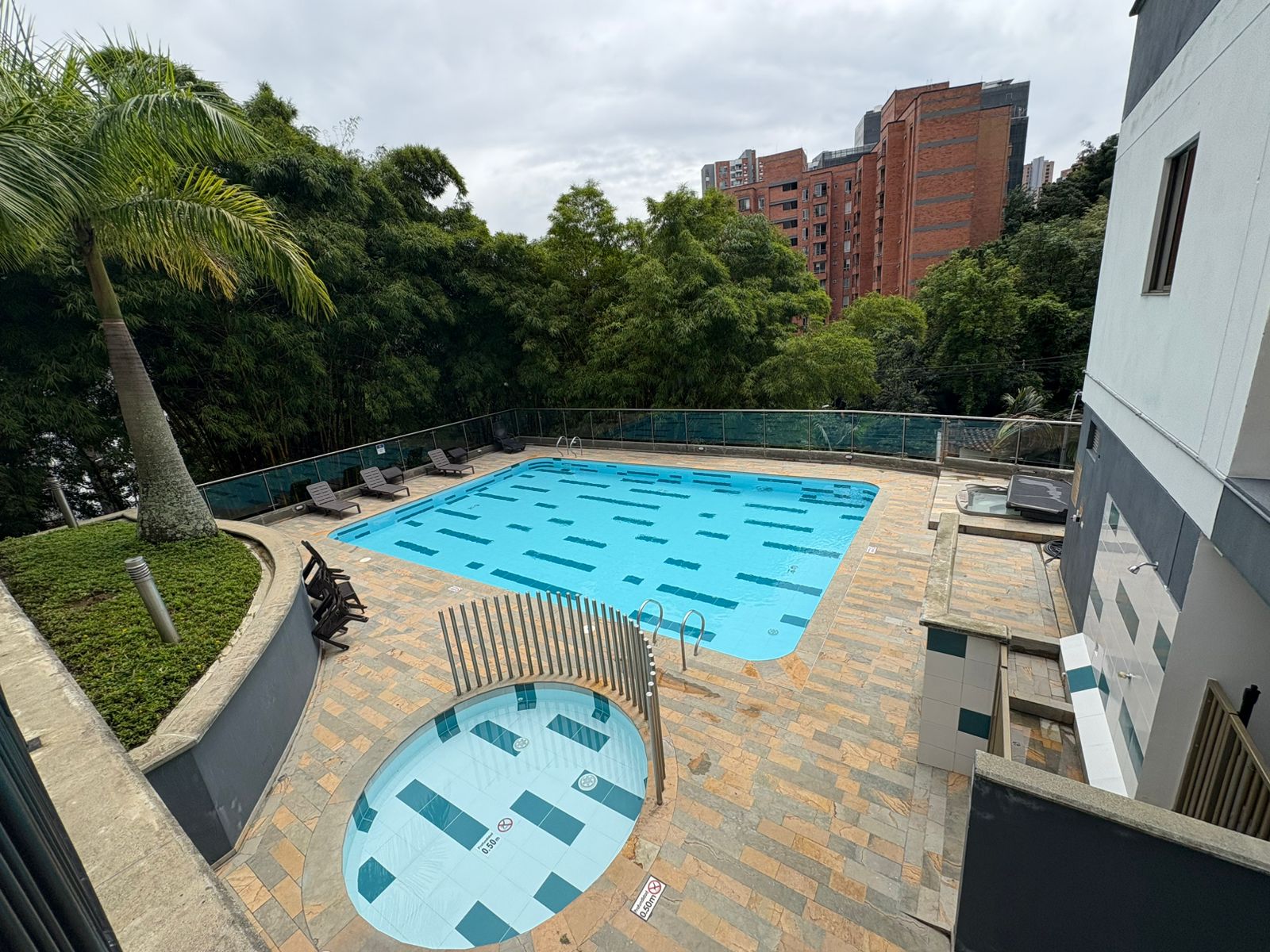 ARRIENDO APARTAMENTO LAURELES