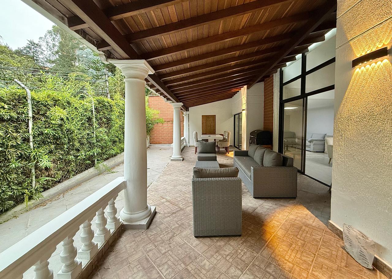 ARRIENDO CASA EN EL POBLADO EL TESORO