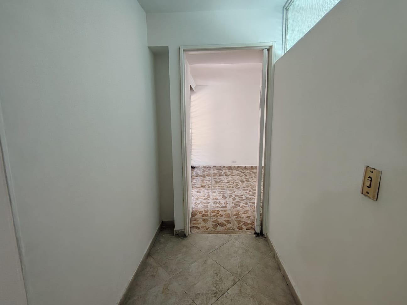 Se arrienda casa en simón bolívar