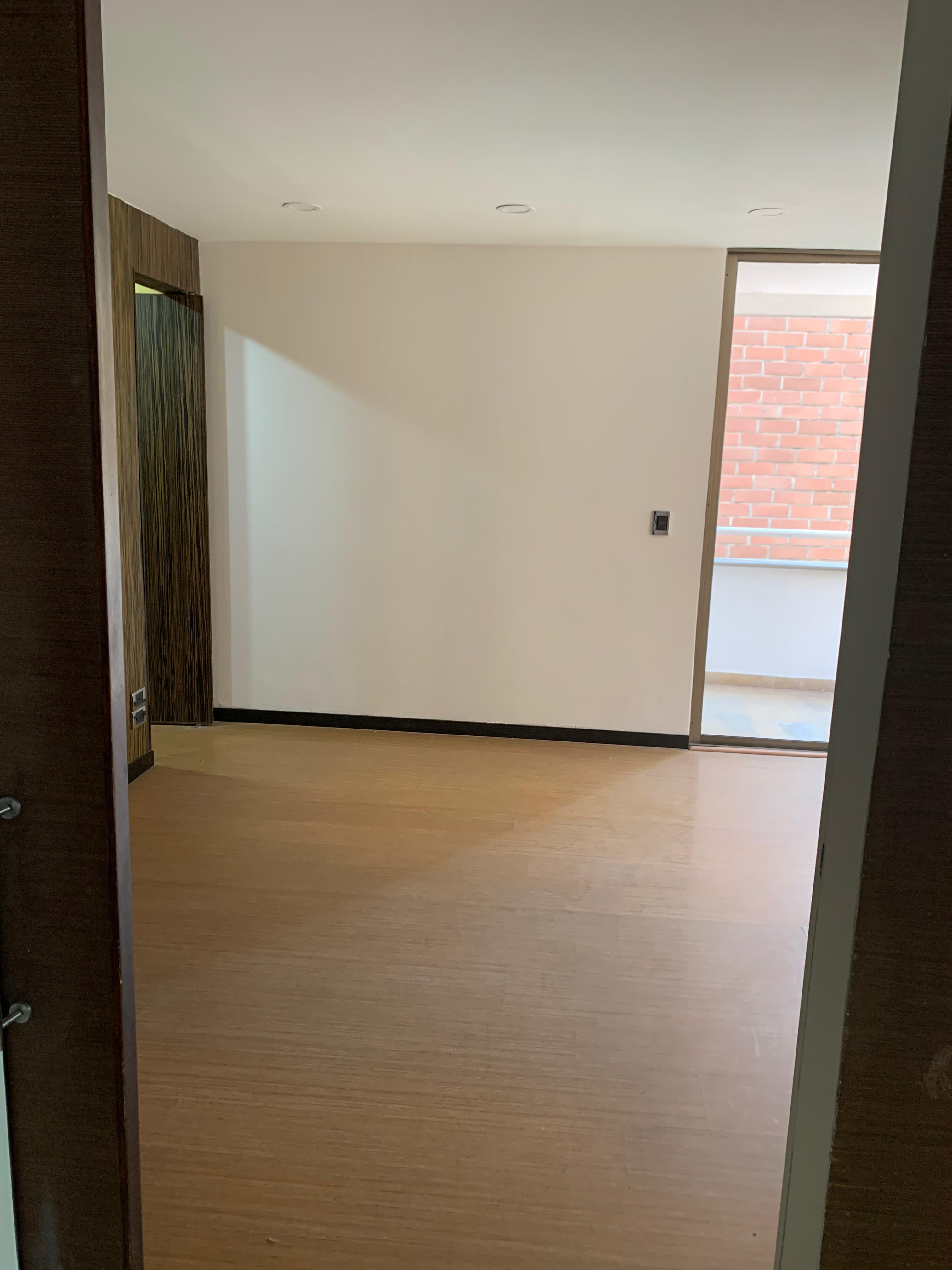 ARRIENDO APARTAMENTO LAURELES