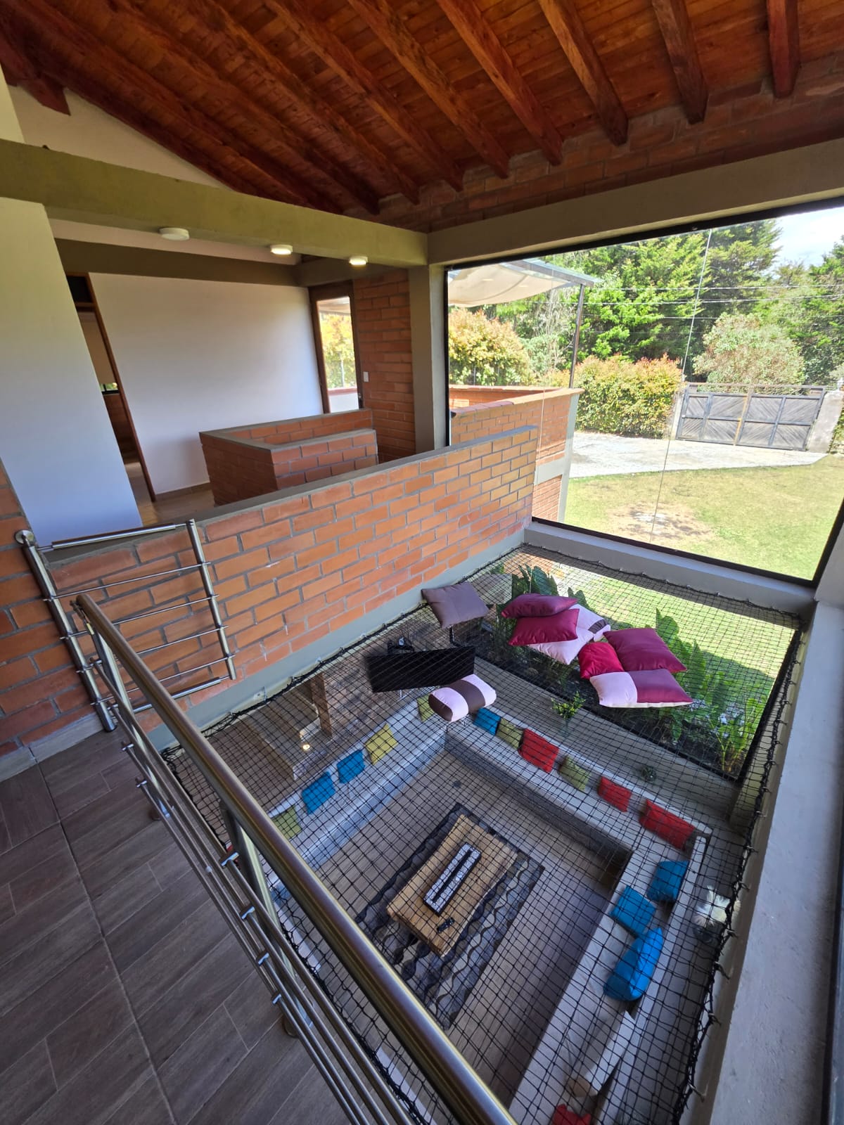 ARRIENDO CASA FINCA EN SANTA ELENA