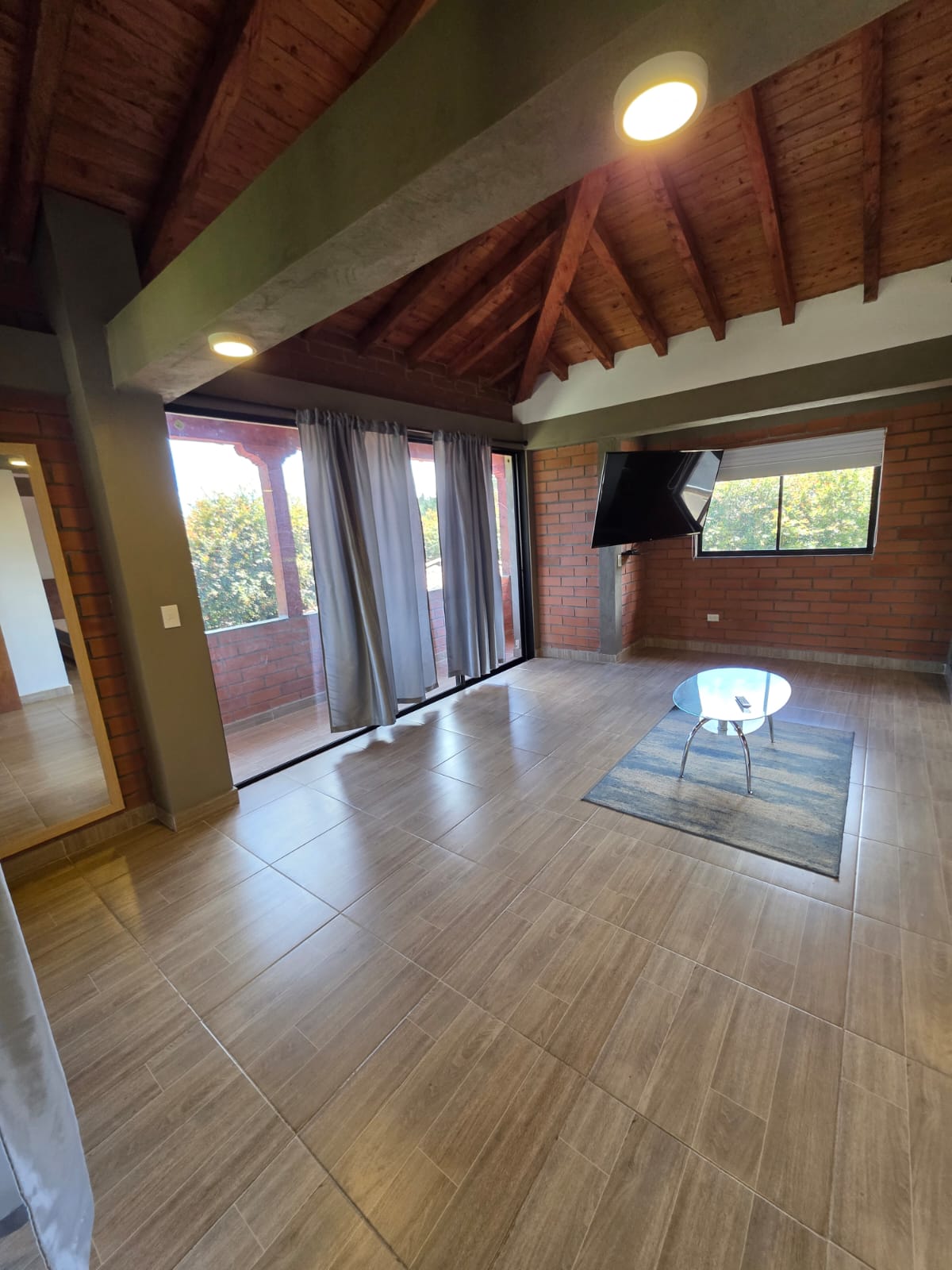 ARRIENDO CASA FINCA EN SANTA ELENA