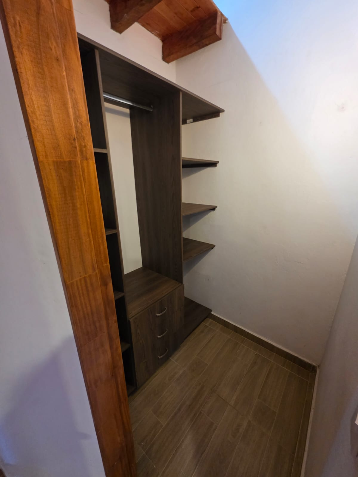 ARRIENDO CASA FINCA EN SANTA ELENA