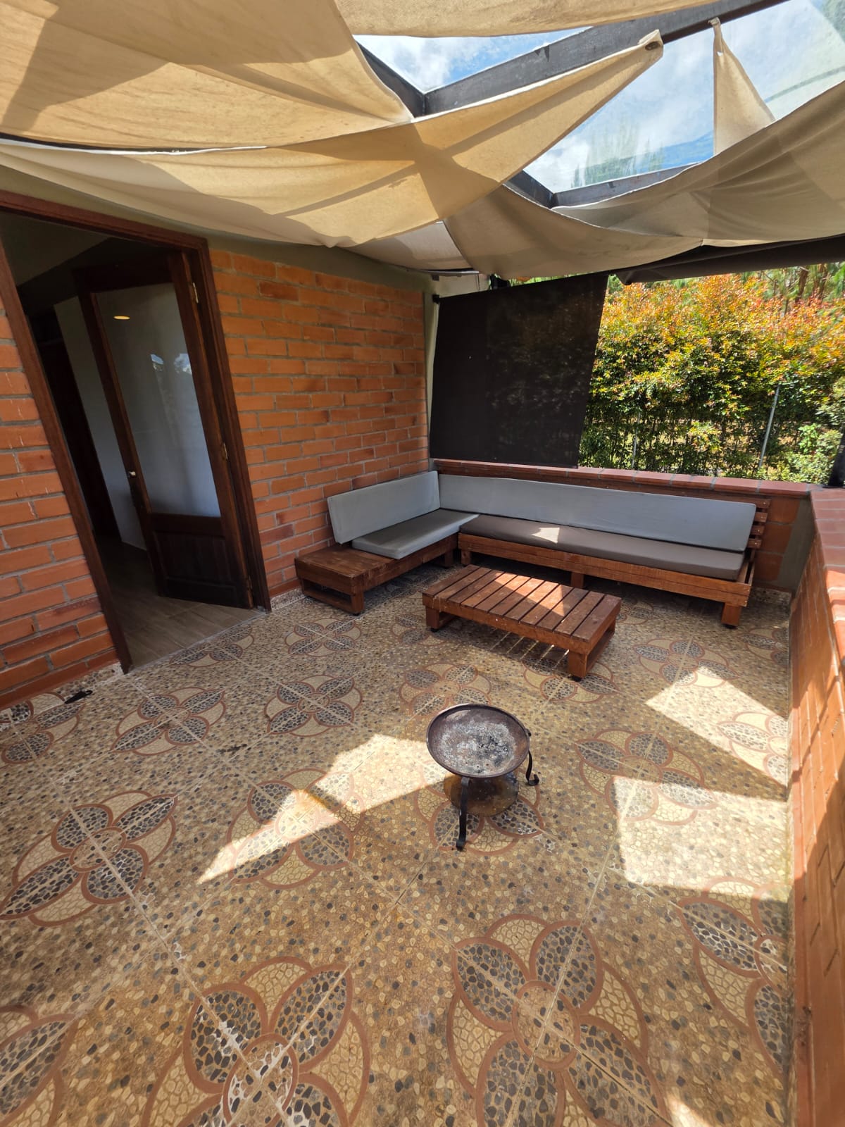 ARRIENDO CASA FINCA EN SANTA ELENA
