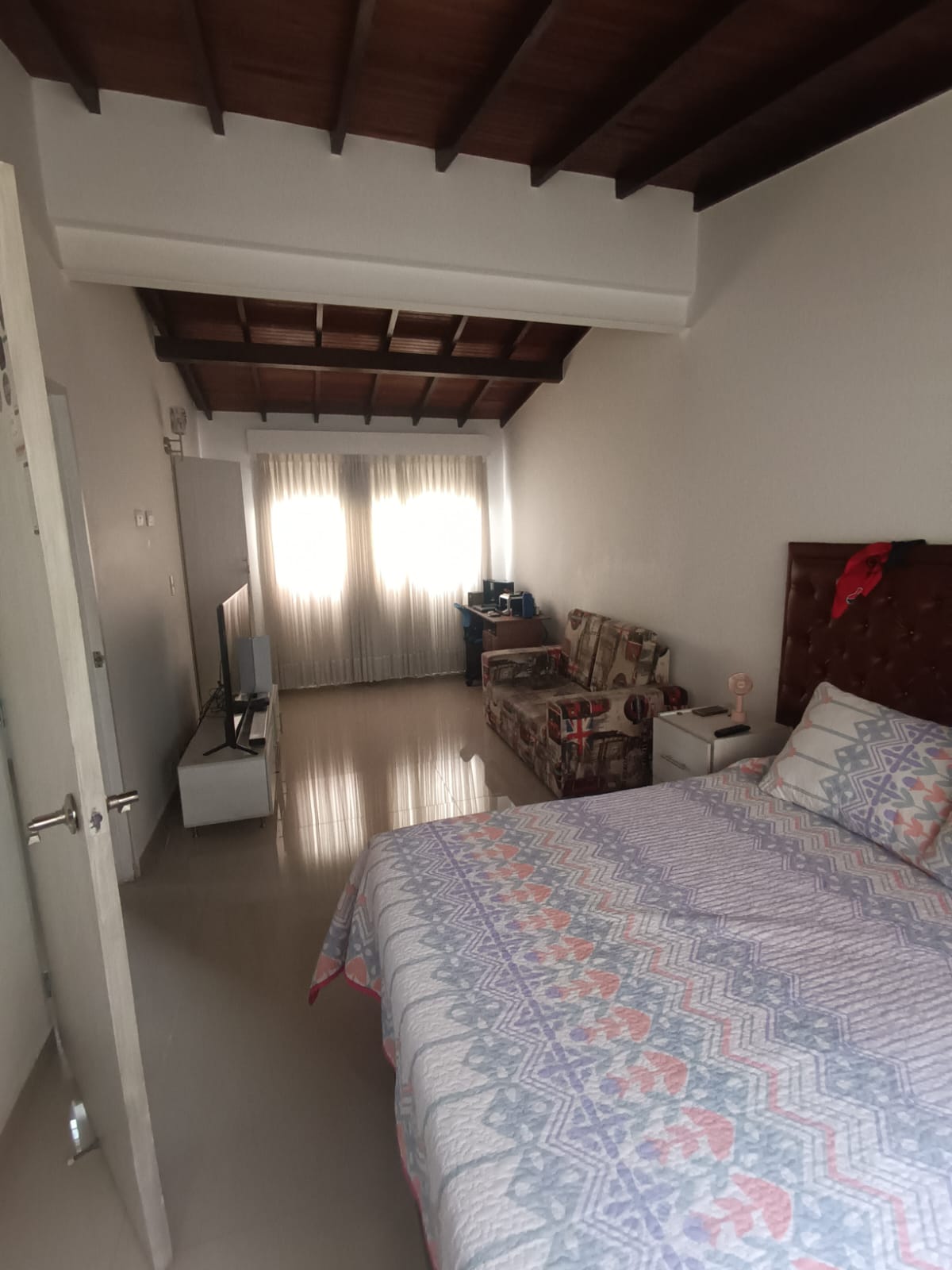se vende casa laureles