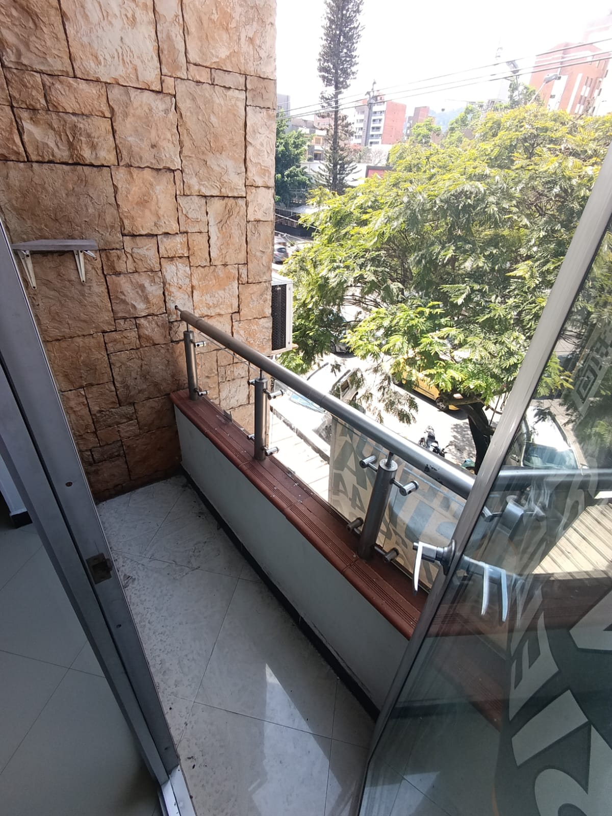 Arriendo Local para Oficinas en Laureles