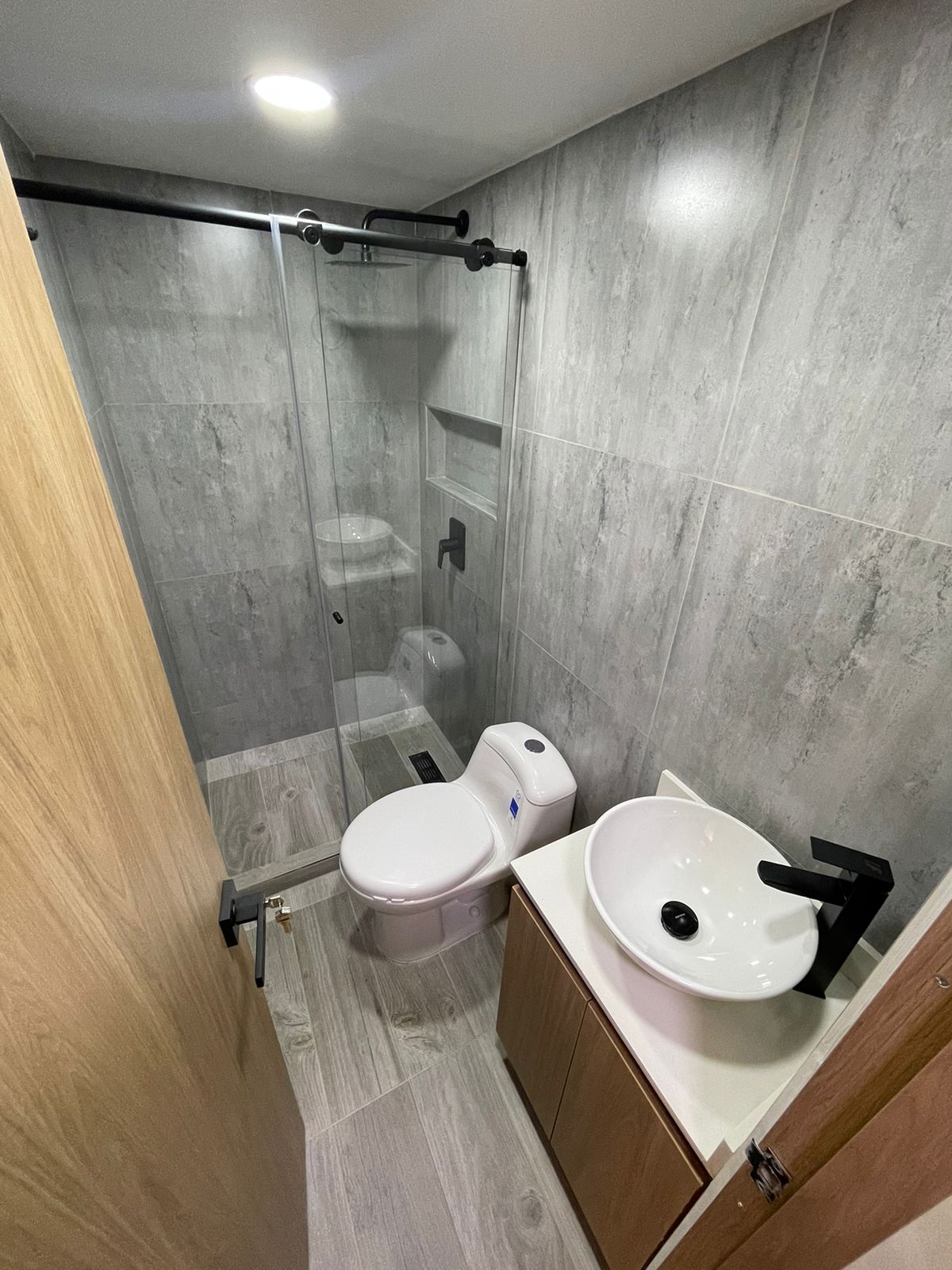 Arriendo apartamento sector de robledo Pajarito