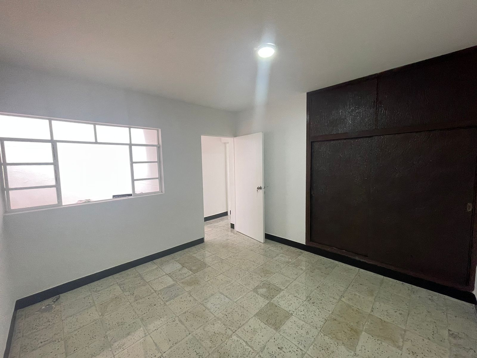 ARRIENDO CASA SANTA MONICA  PRIMER PISO