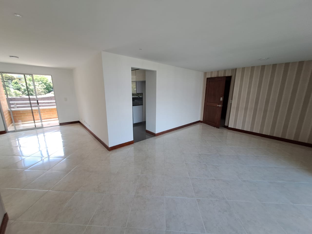 ARRIENDO APARTAMENTO CASTROPOL