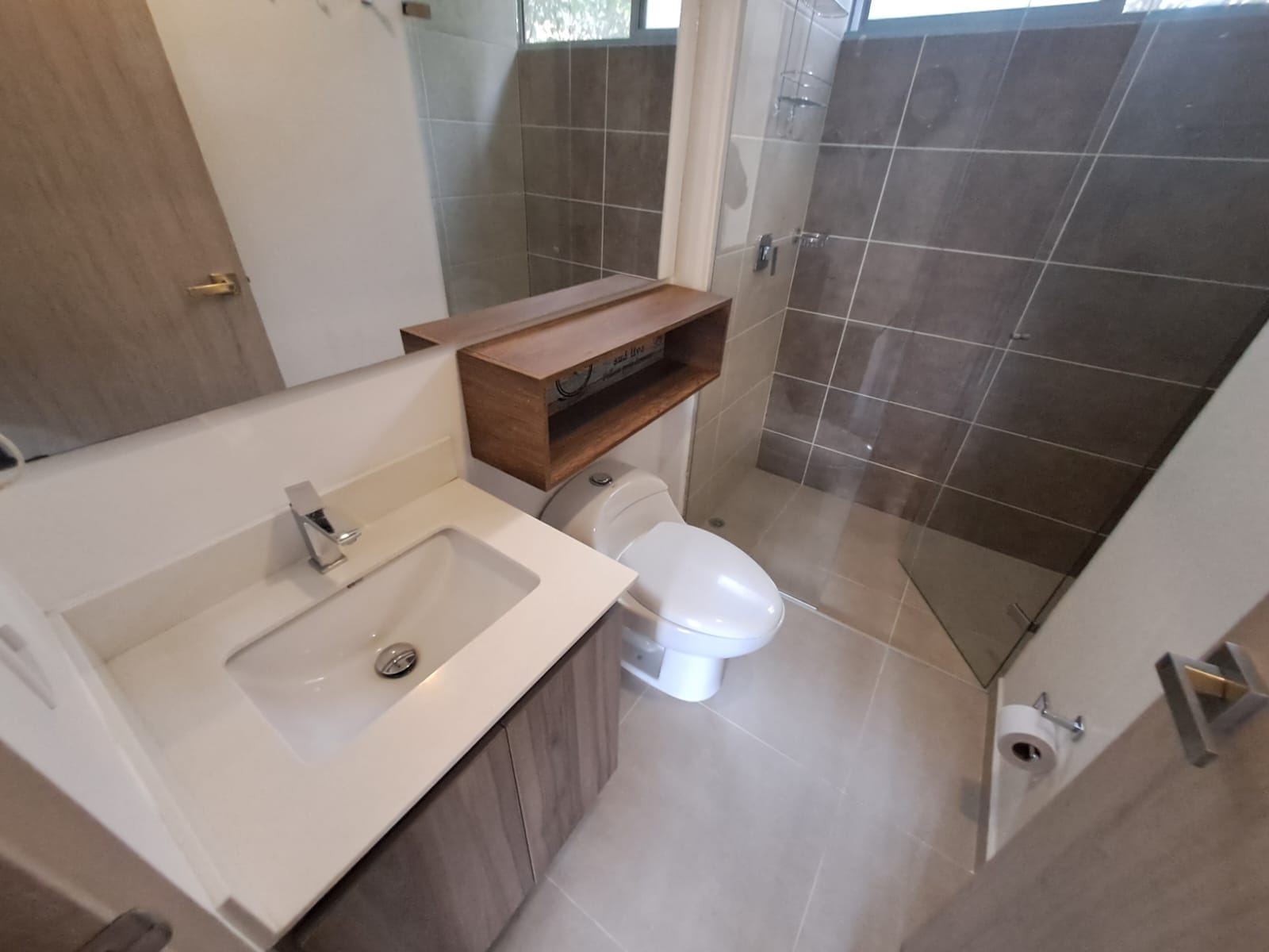 ARRIENDO APARTAMENTO POBLADO  LOS BALSOS