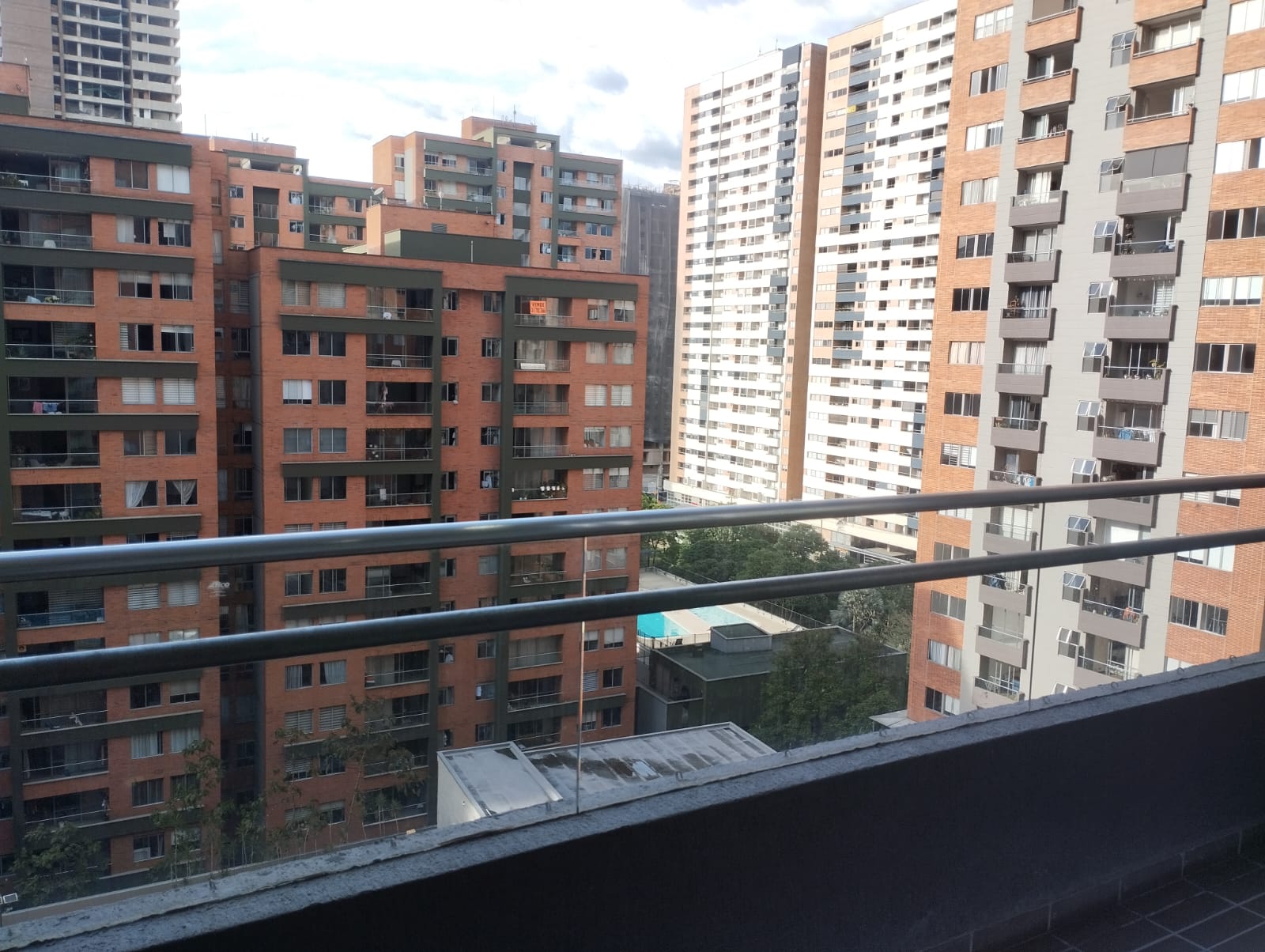 ARIENDO APARTAMENTO CIUDAD DEL RIO