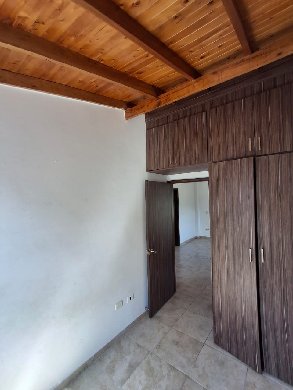 ARRIENDO APARTAMENTO EN SANTA MONICA 2
