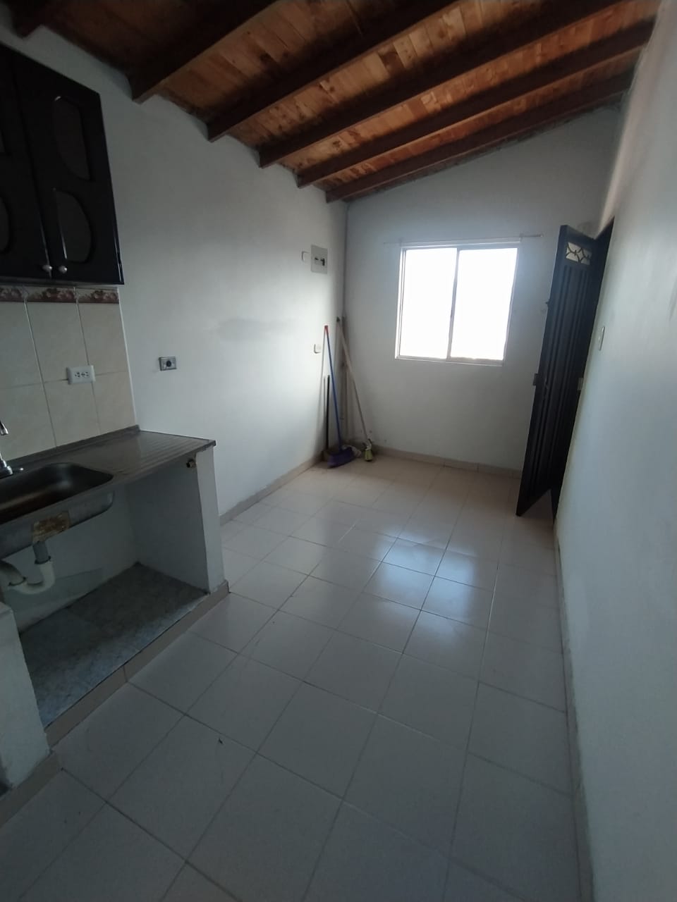 Arriendo Aparta-Estudio Sector La Milagrosa
